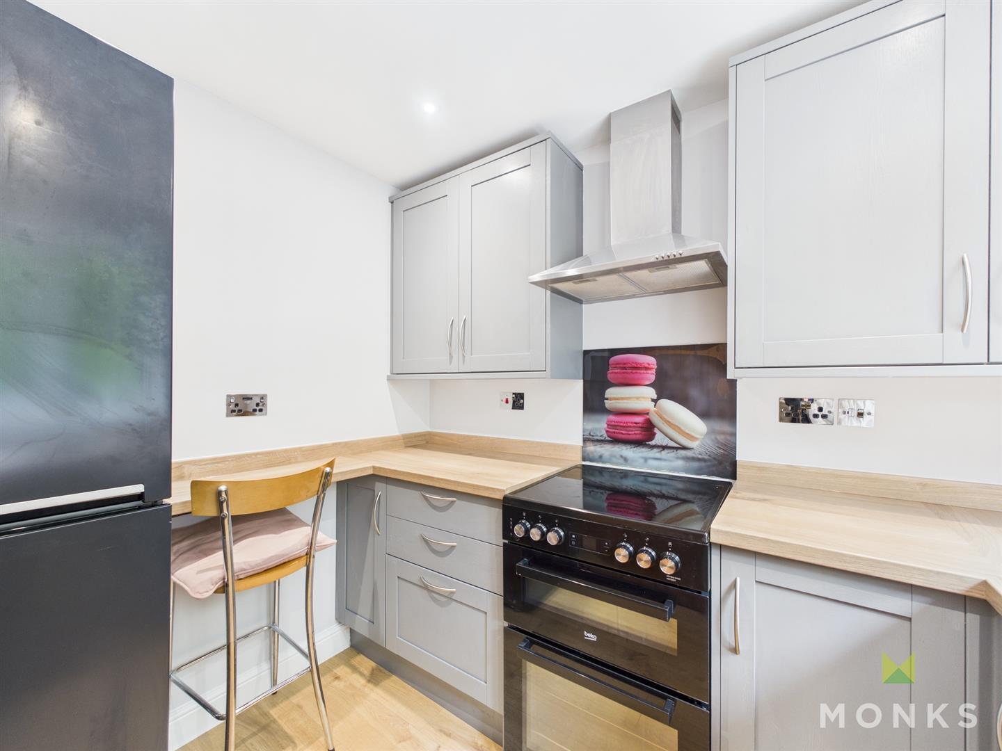 25 Silverdale, Shrewsbury, SY3 5EY SSTC